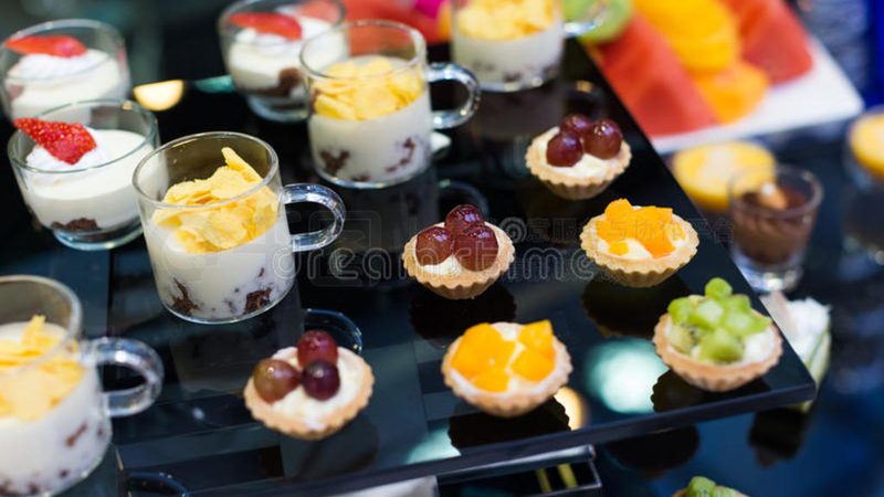 休闲食品代理，如何选择厂家直供批发？**