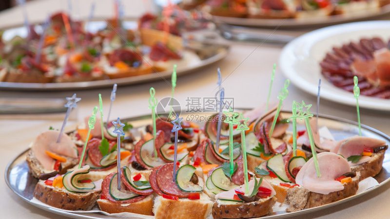 办公室零食新宠：每日坚果热量对比解析